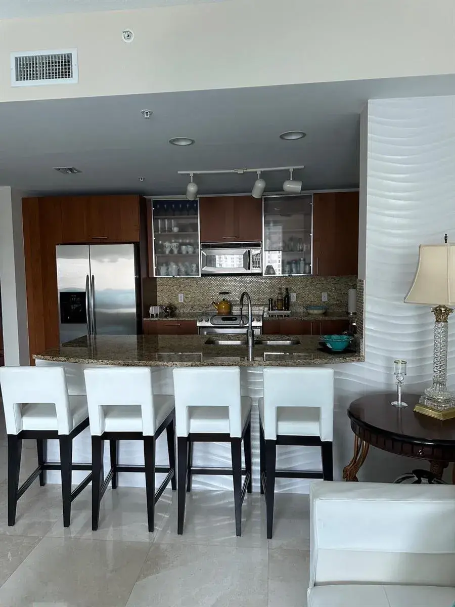 1945 S Ocean Drive # 609, Hallandale Beach FL 33009