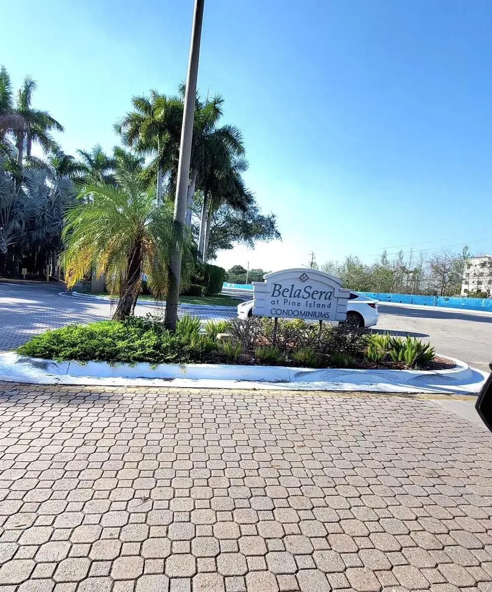 721 N Pine Island Road # 103, Plantation FL 33324