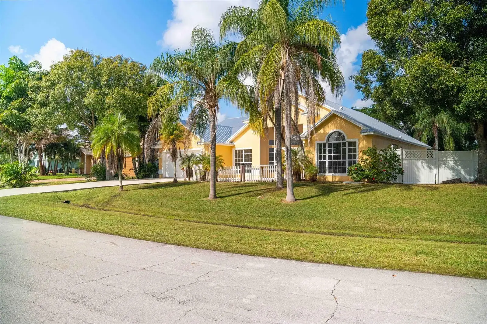 3502 SE Hyde Circle, Port St. Lucie FL 34984 photo 2