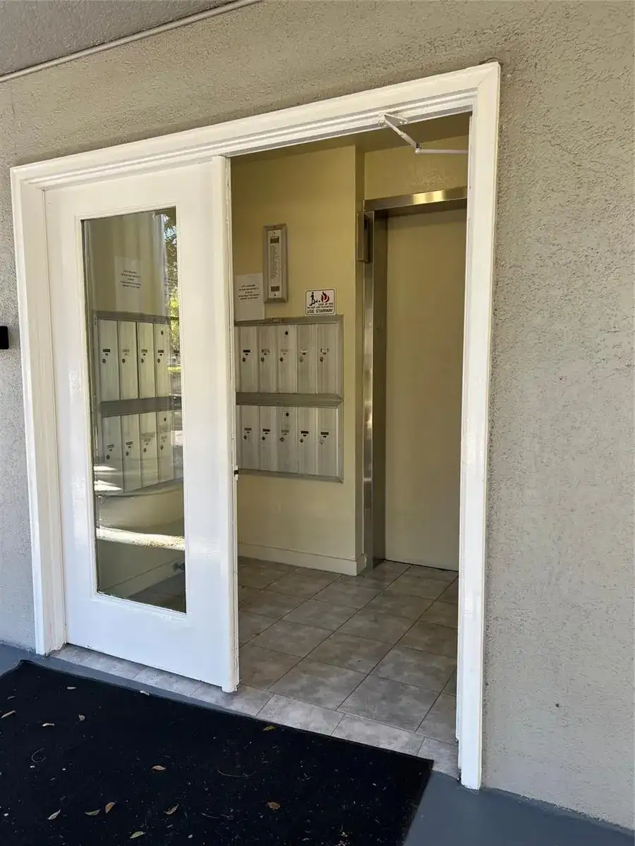 1526 Whitehall Drive # 402, Davie FL 33324 photo 3