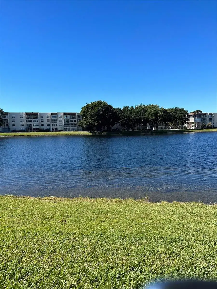 1526 Whitehall Drive # 402, Davie FL 33324 photo 5