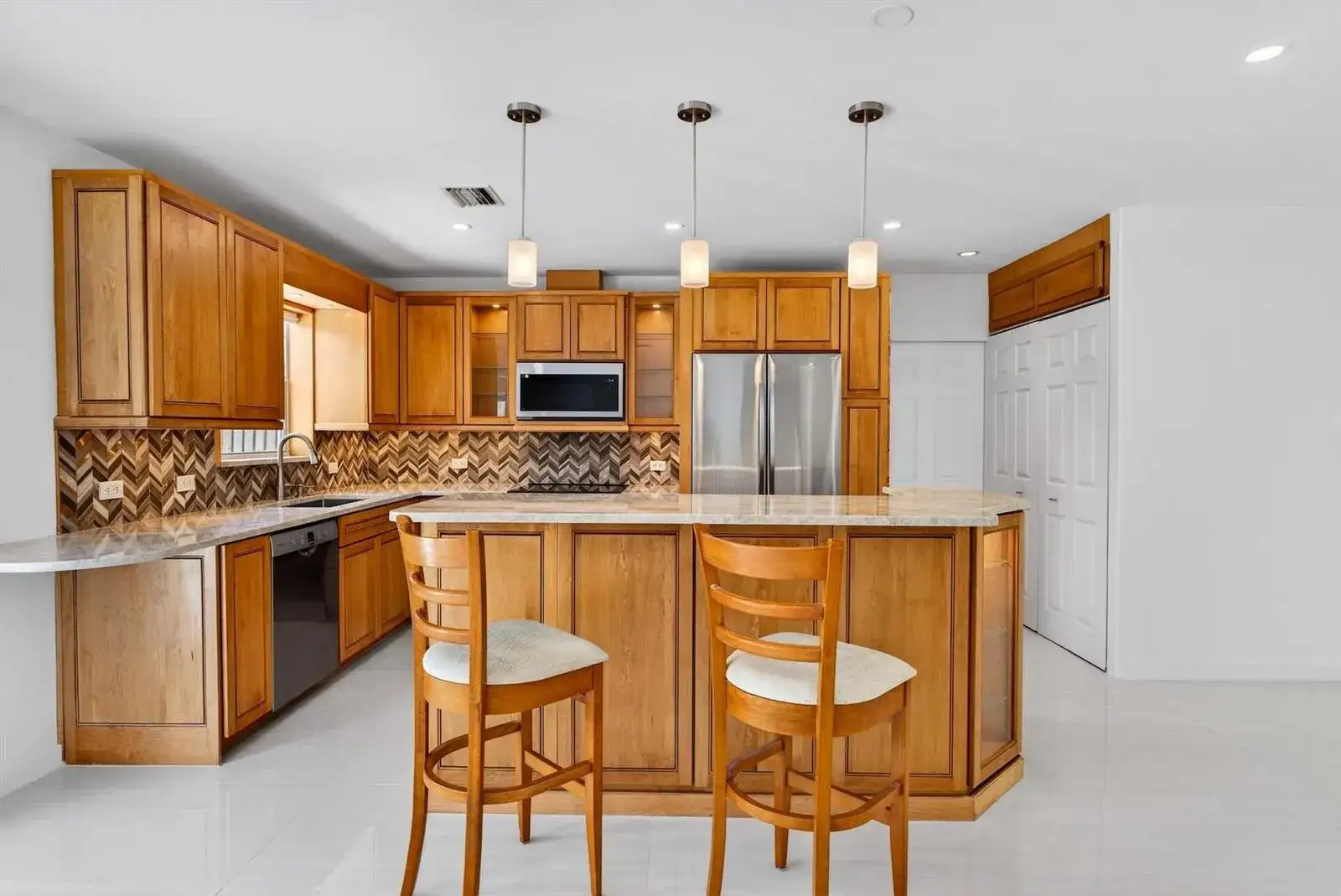 648 NW 30th Court, Wilton Manors FL 33311 photo 3