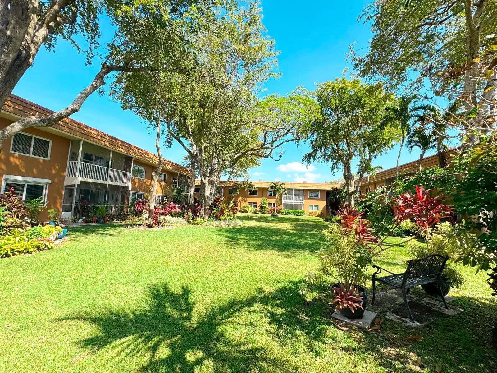 1920 NE 1st Terrace # 118h, Wilton Manors FL 33305 photo 2