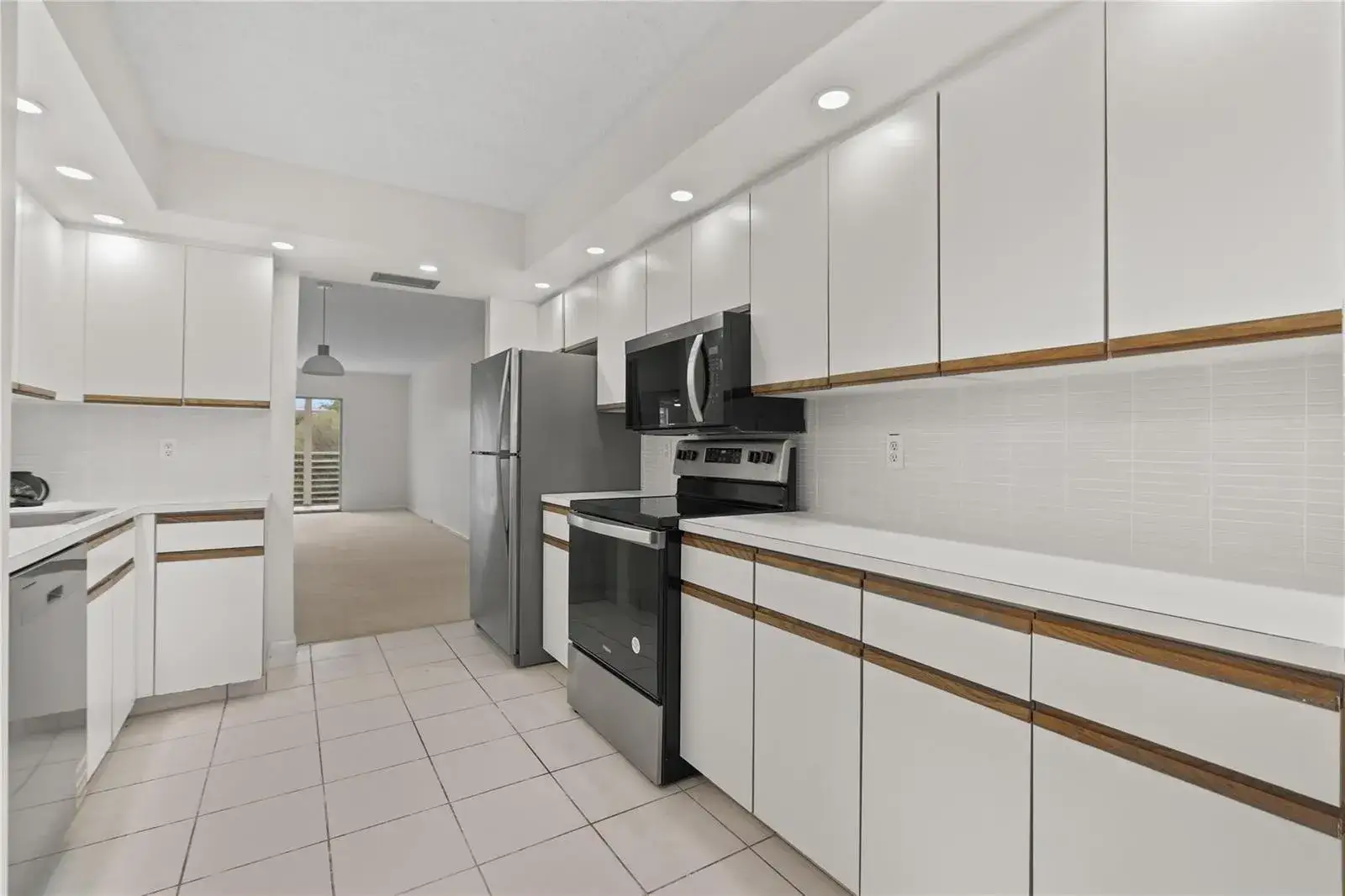 1801 Eleuthera Point # J3, Coconut Creek FL 33066