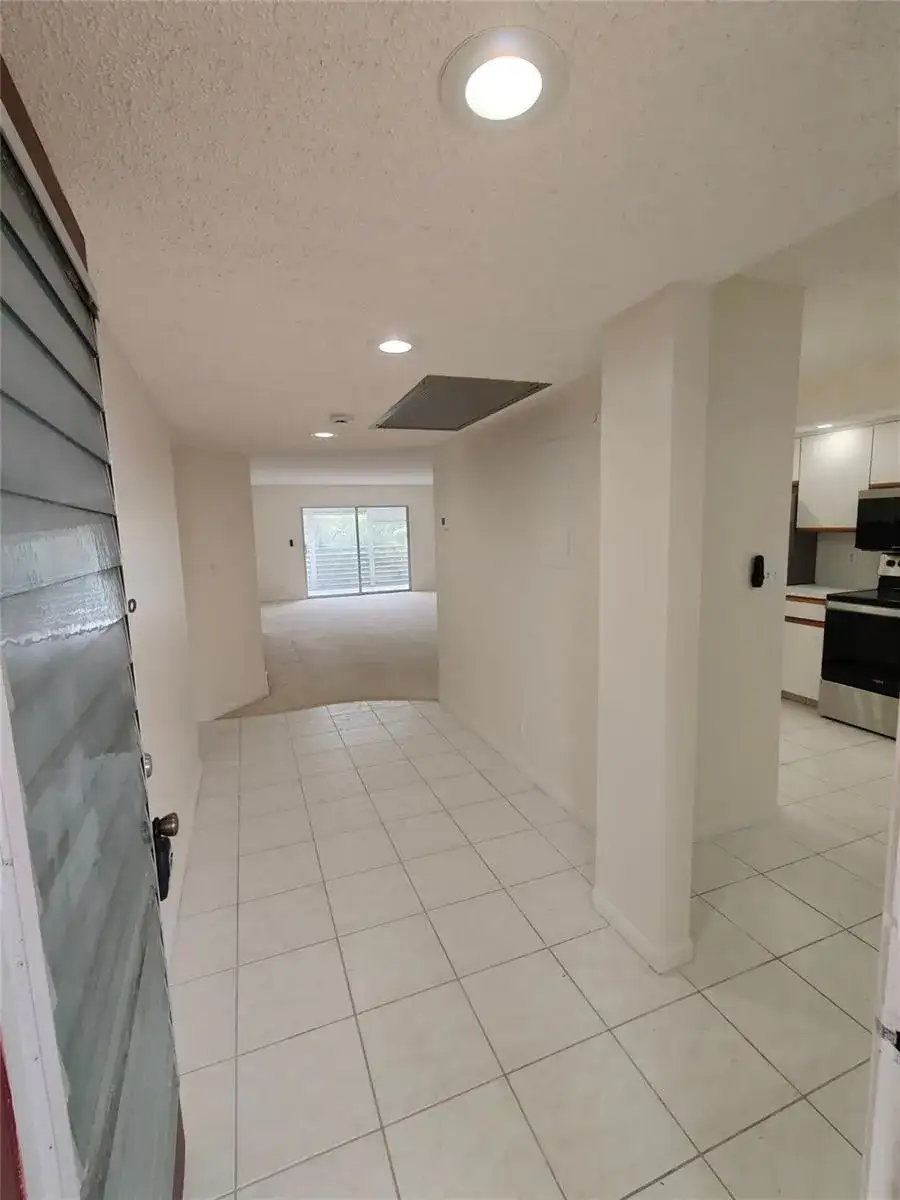 1801 Eleuthera Point # J3, Coconut Creek FL 33066 photo 2