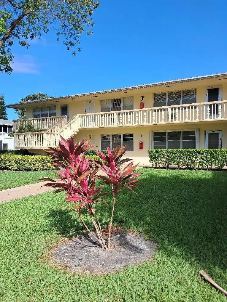 361 Windsor, West Palm Beach FL 33417 photo 2