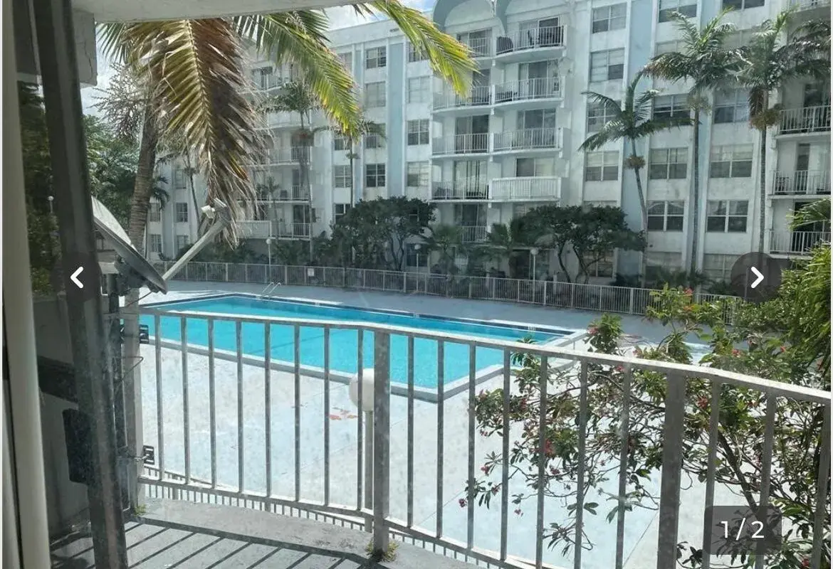 486 NW 165th St Road # 206, Miami FL 33169