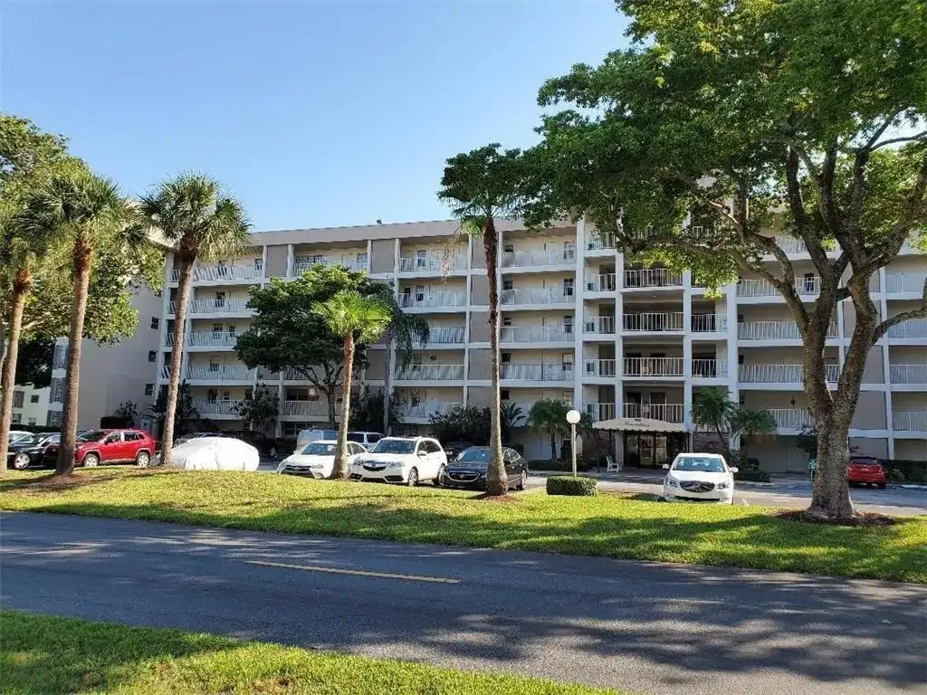 3000 S Course Drive # 505, Pompano Beach FL 33069