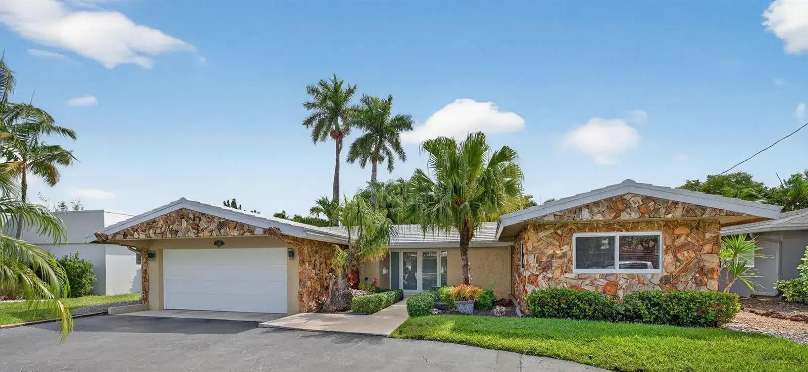 2300 NE 16th Avenue, Wilton Manors FL 33305