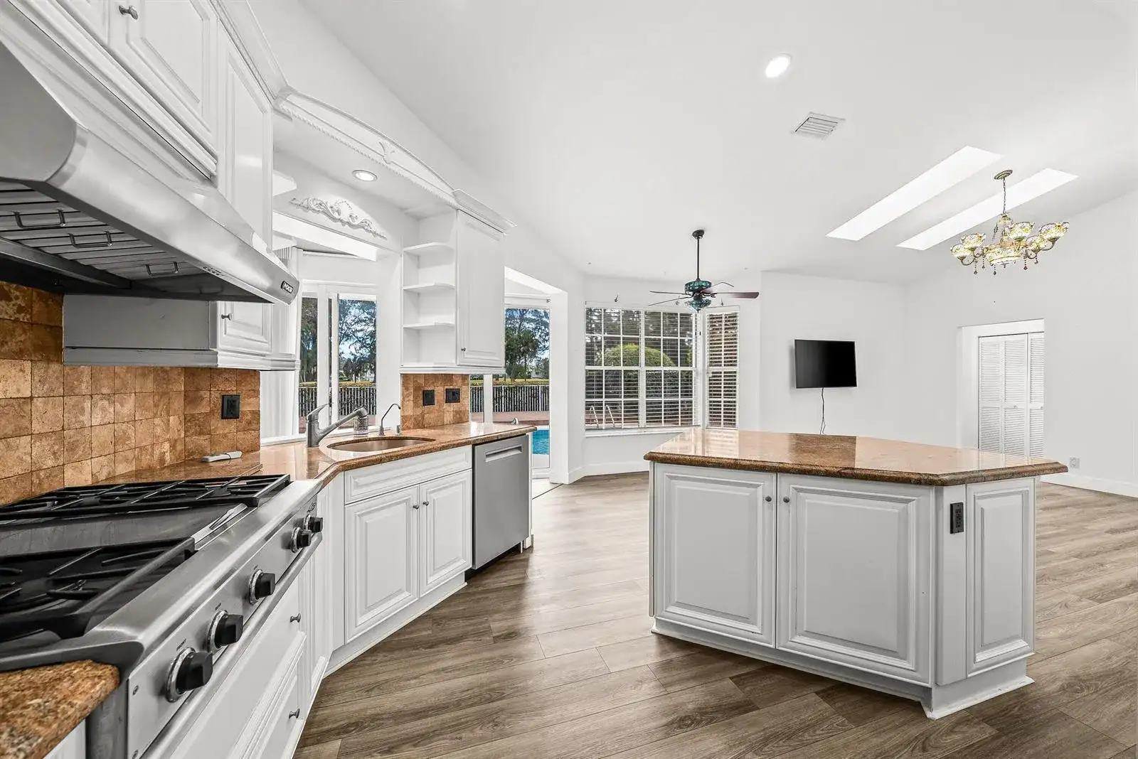 230 Eagleton Estate Boulevard, Palm Beach Gardens FL 33418 photo 4