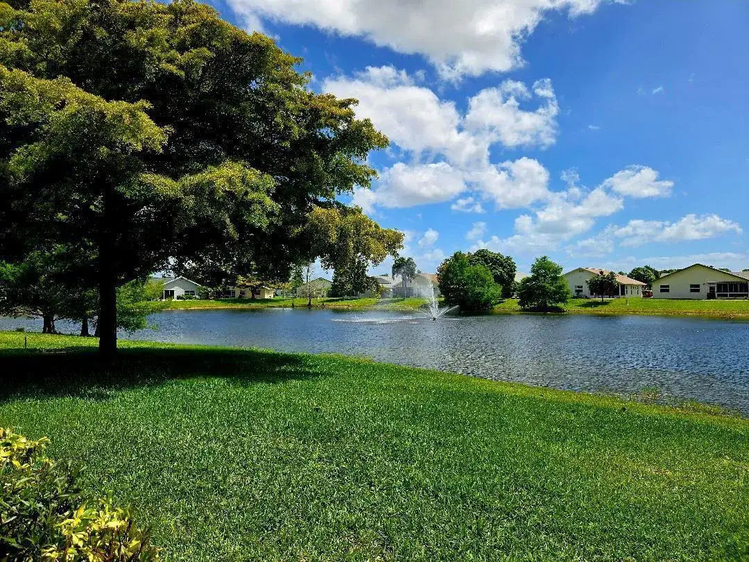 5415 Crystal Anne Drive, West Palm Beach FL 33417 photo 2