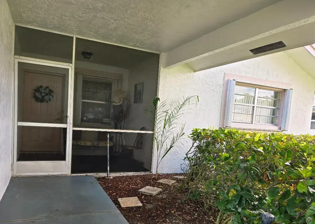 5415 Crystal Anne Drive, West Palm Beach FL 33417 photo 4
