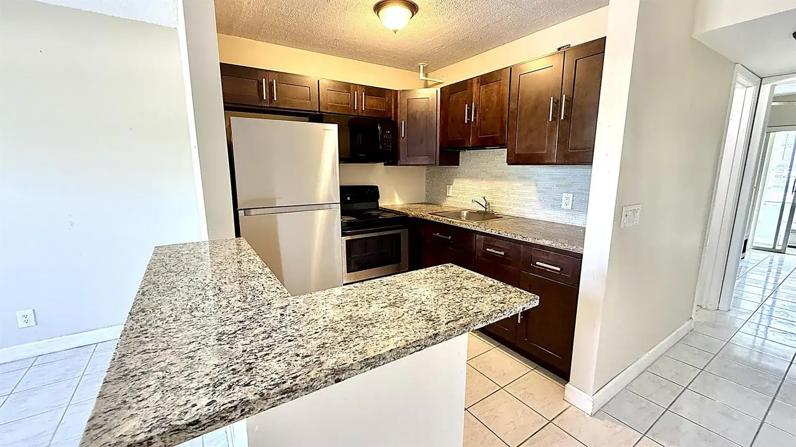 79 Lyndhurst D, Deerfield Beach FL 33442 photo 5