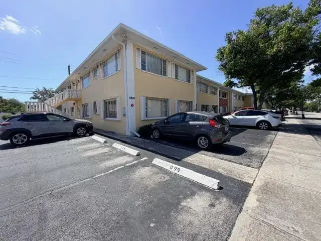 5820 NE 22nd Way # 629, Fort Lauderdale FL 33308 photo 2