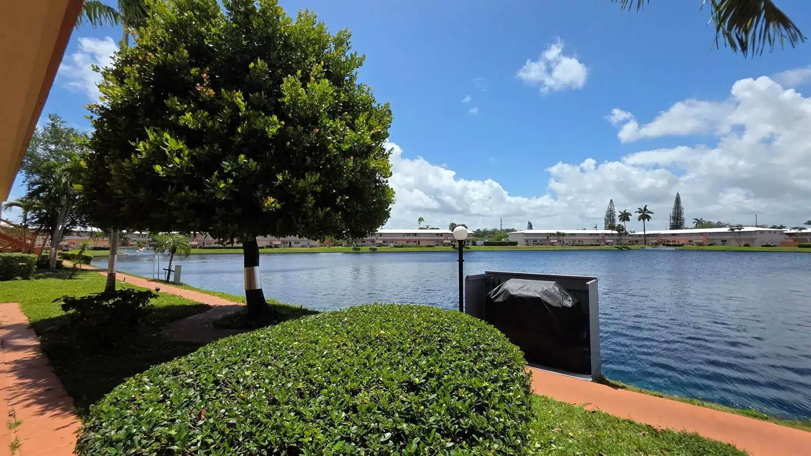 900 SW 10th Terrace # 2s, Hallandale Beach FL 33009