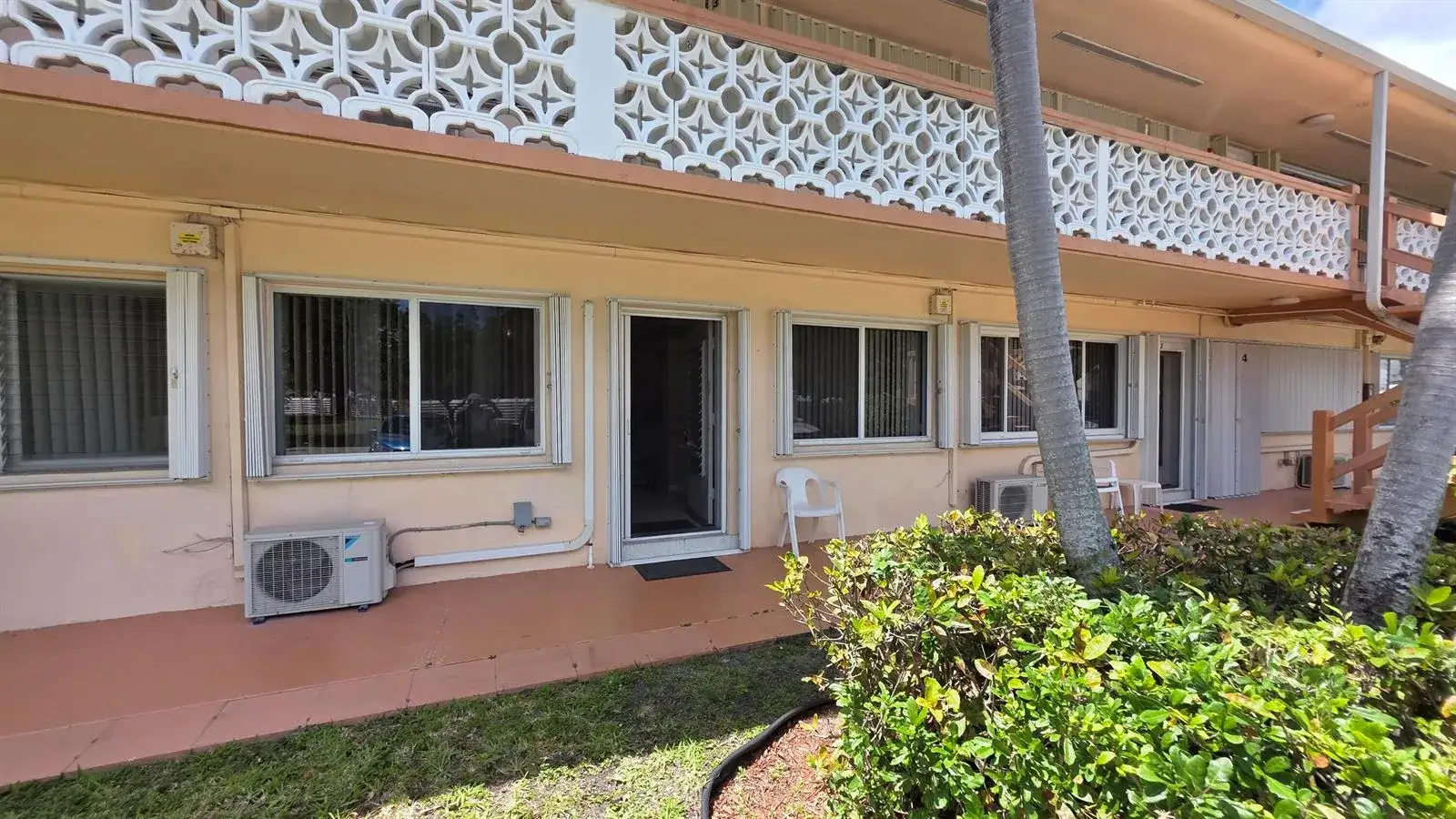 900 SW 10th Terrace # 2s, Hallandale Beach FL 33009 photo 2