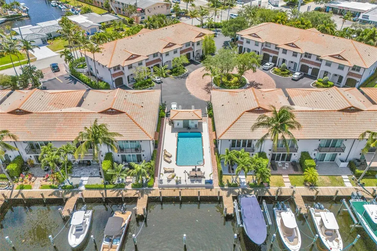 1327 SE 3rd Avenue, Pompano Beach FL 33060