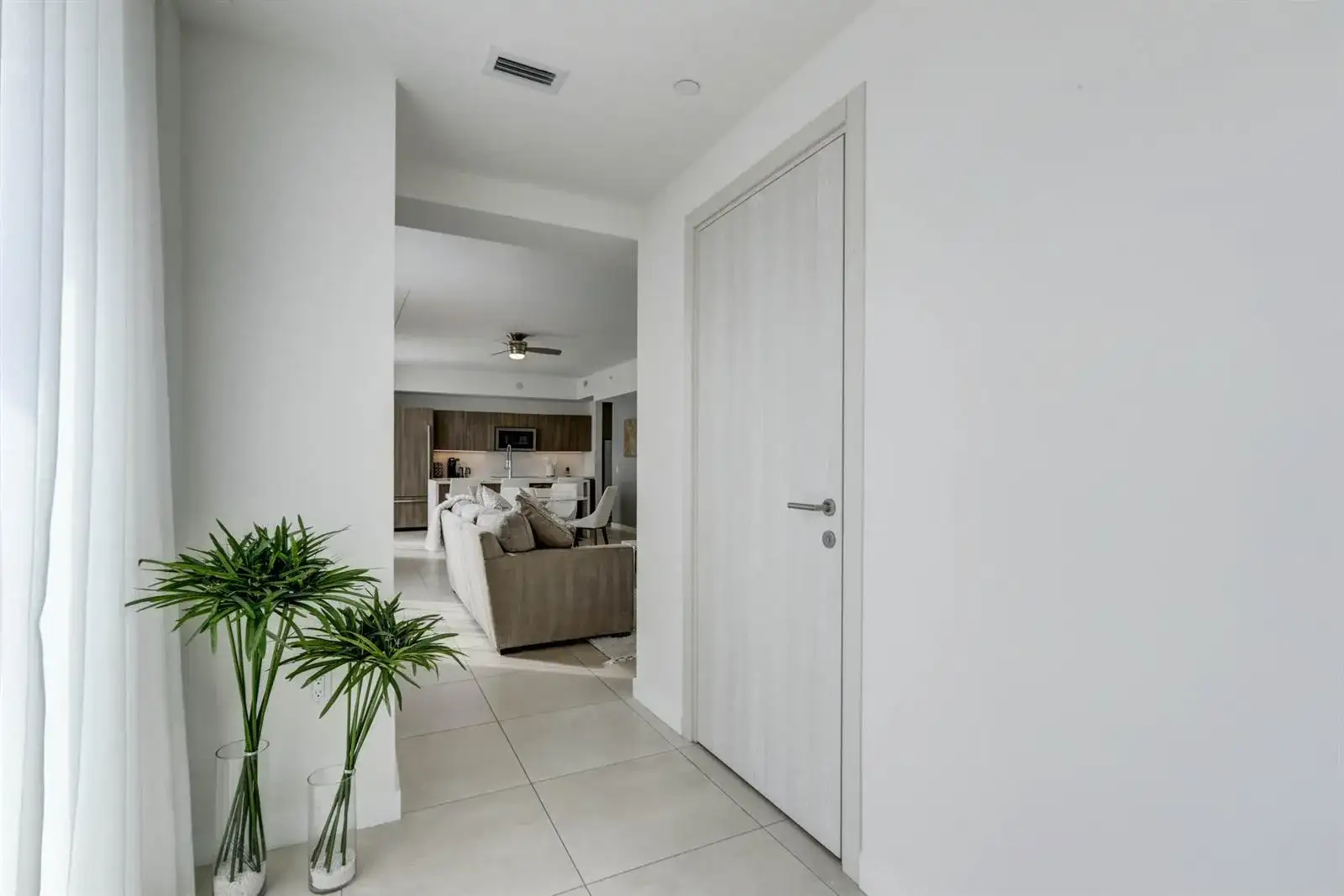401 N Birch Road, Fort Lauderdale FL 33304 photo 3