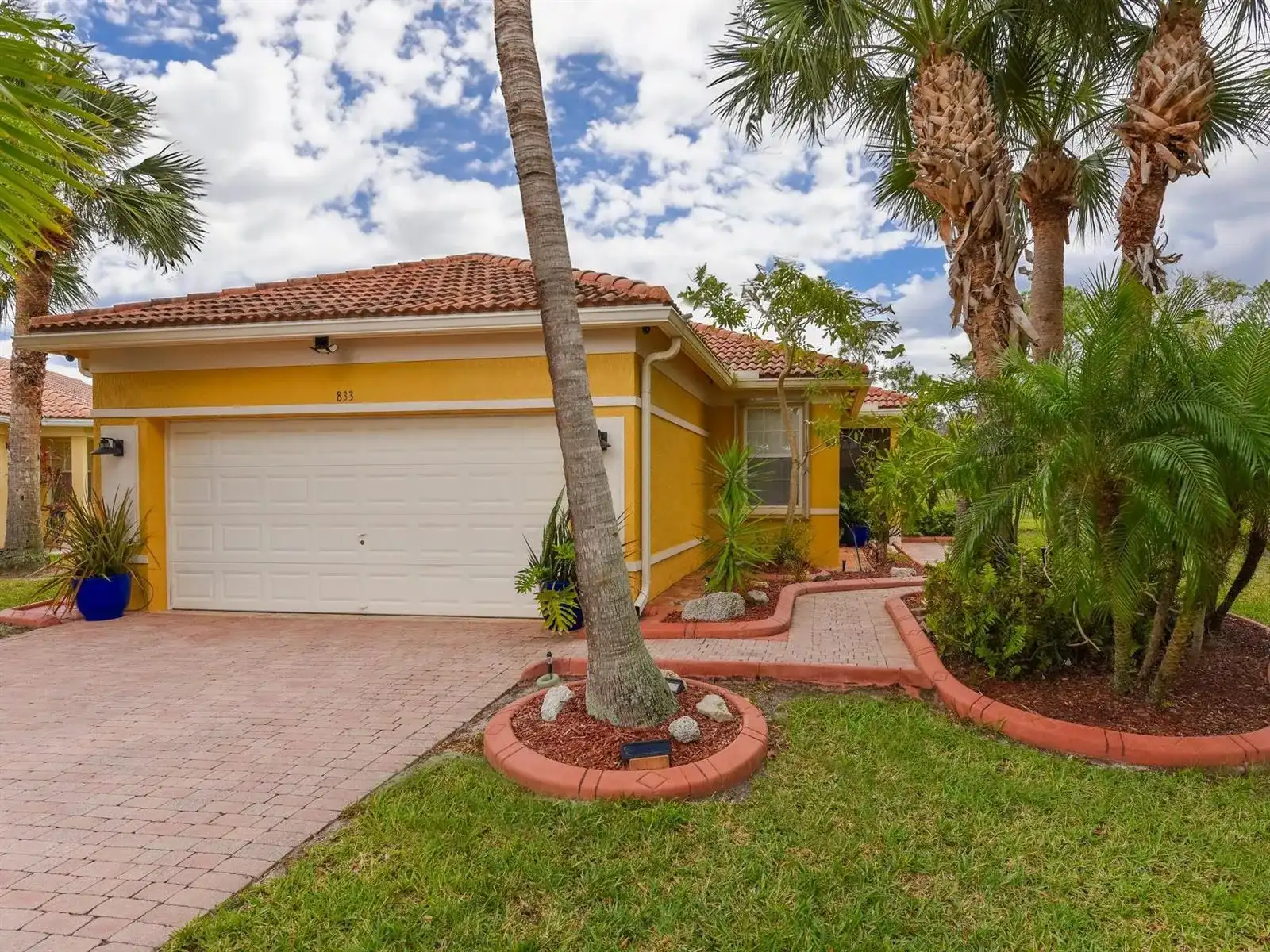 833 NW Rutherford Court NW, Port St. Lucie FL 34983