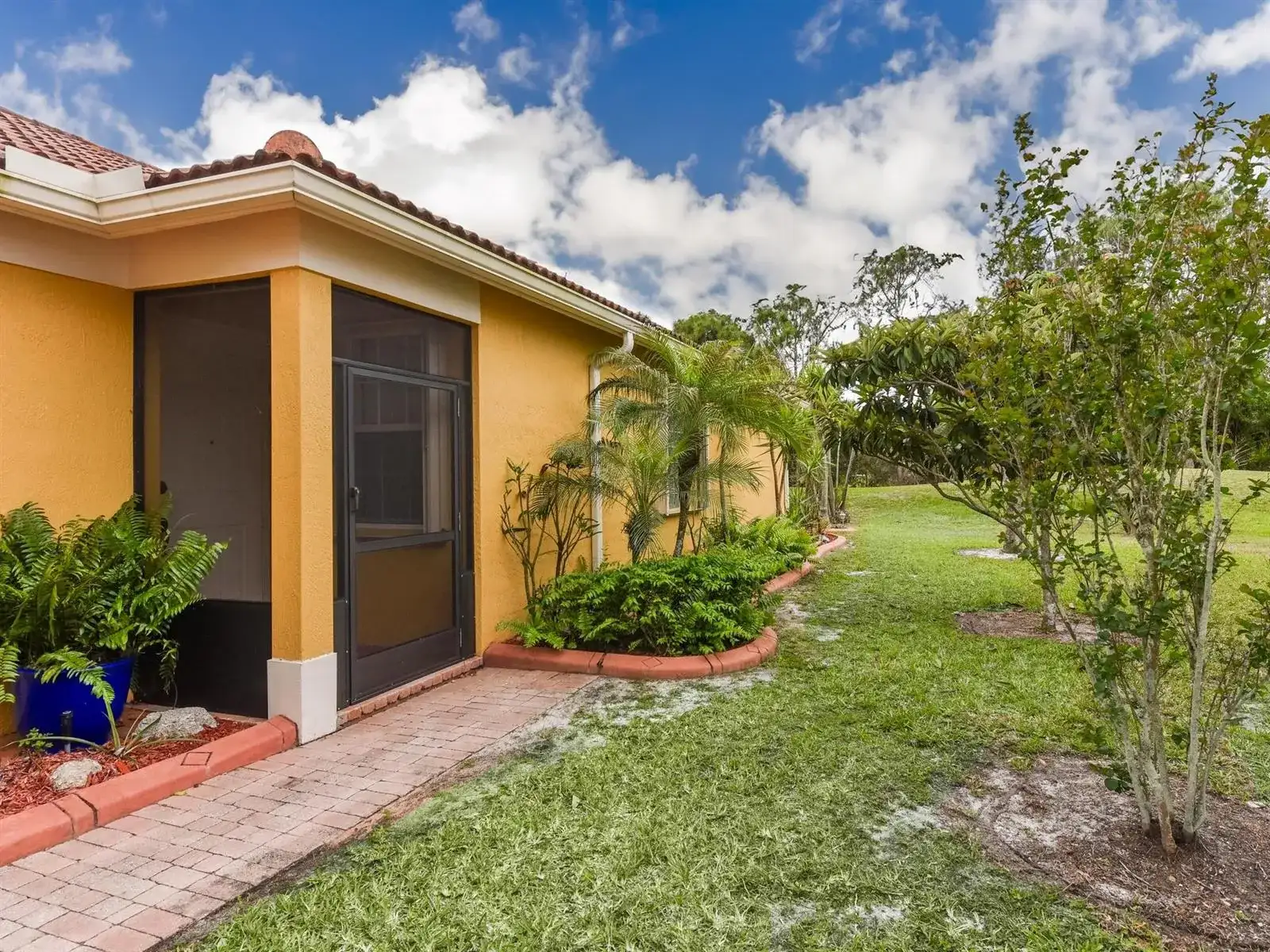 833 NW Rutherford Court NW, Port St. Lucie FL 34983 photo 3