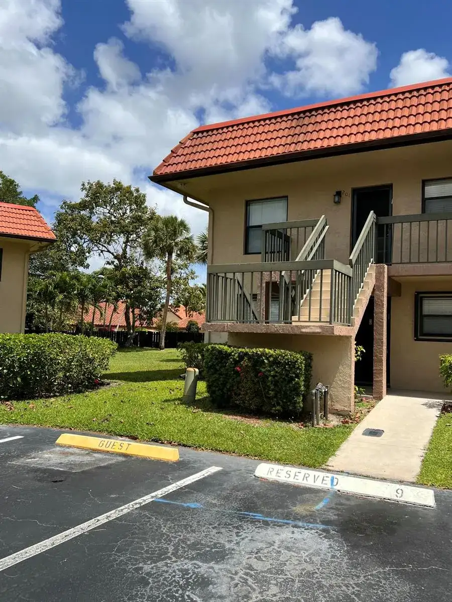 21890 Lake Forest Circle # 101, Boca Raton FL 33433 photo 2