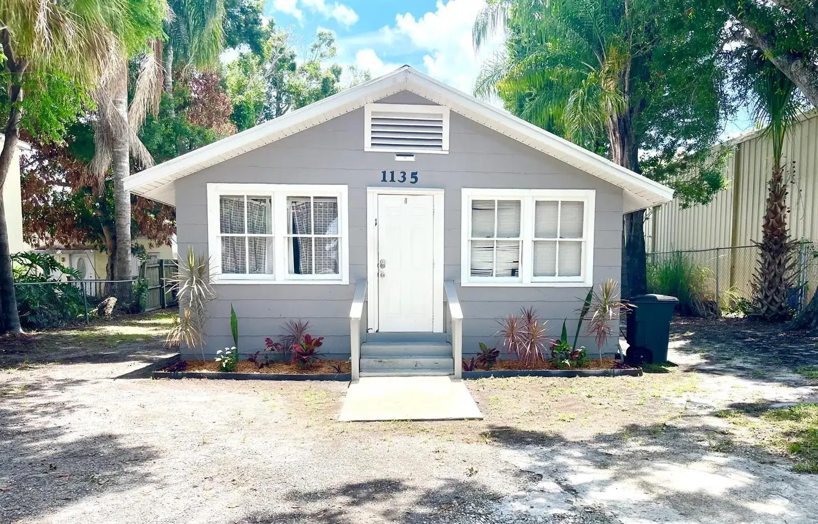 1135 17th Place, Vero Beach FL 32960 photo 2