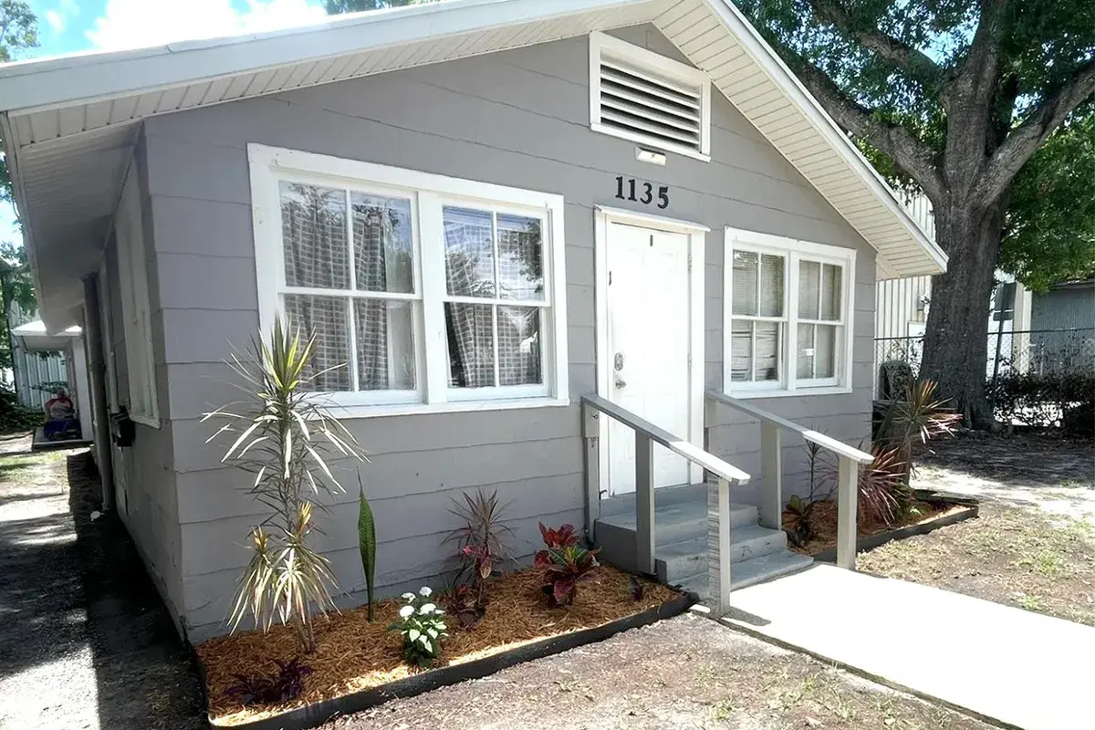 1135 17th Place, Vero Beach FL 32960
