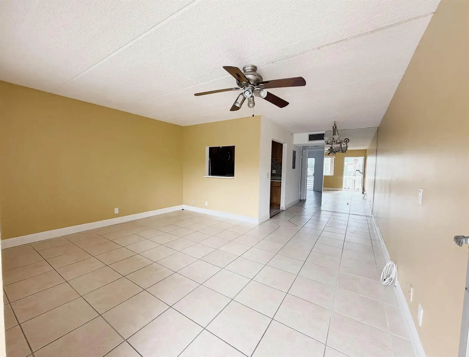 600 Village Green Court # 203, Palm Springs FL 33461