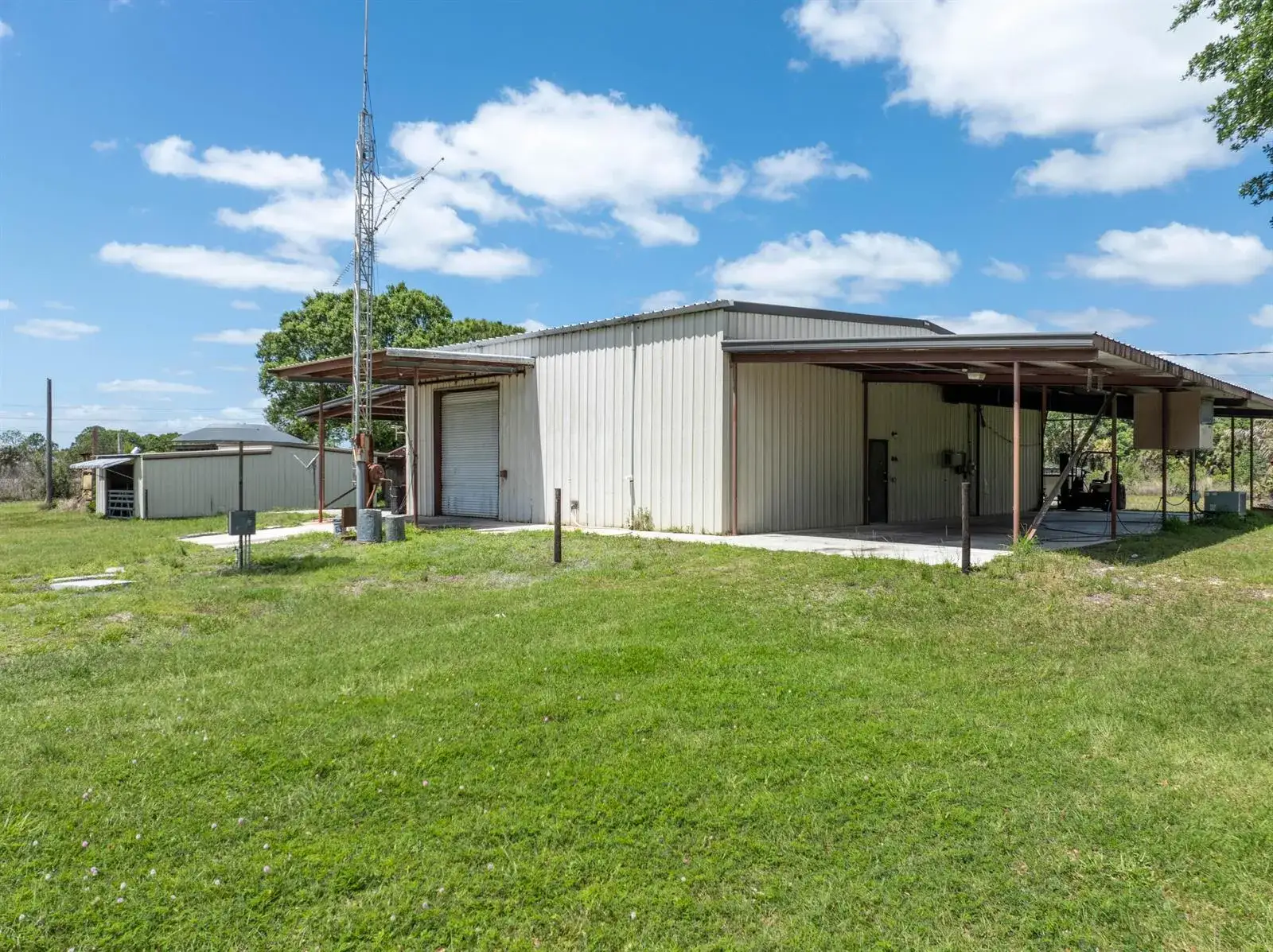 21216 Glades Cut Off Road, Port St. Lucie FL 34987