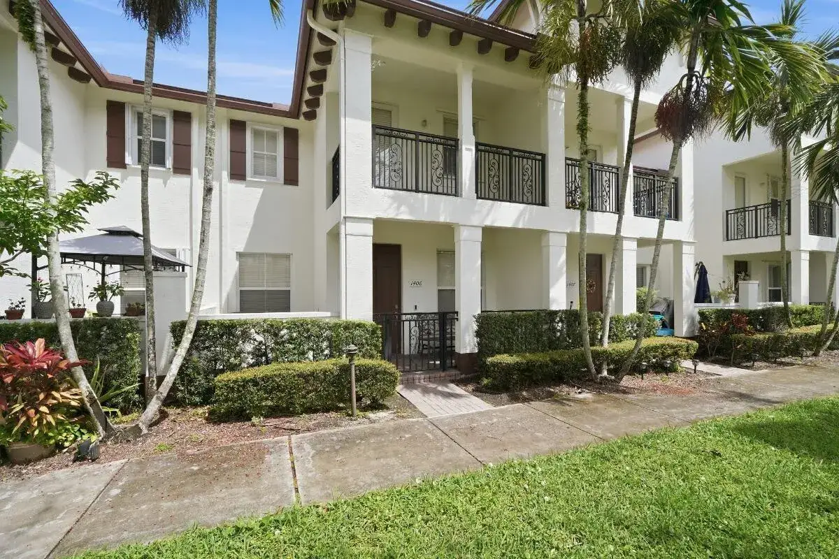 4501 Mimosa Terrace # 1406, Coconut Creek FL 33073