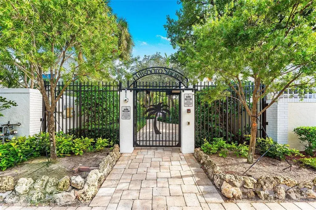3213 Dover Road, Pompano Beach FL 33062