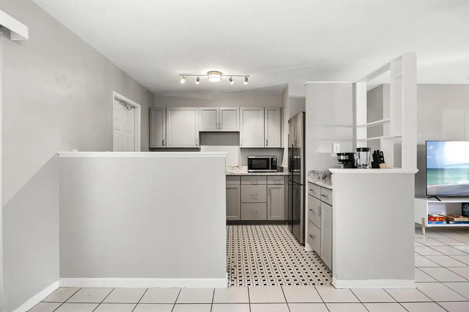 501 NW 30th Court, Wilton Manors FL 33311 photo 5