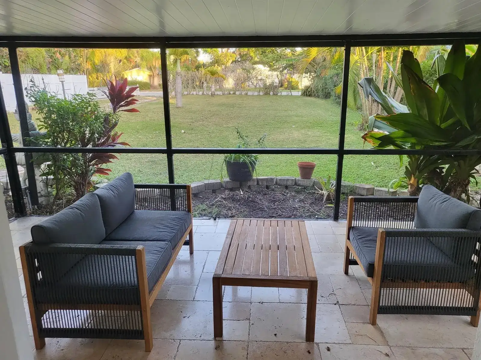 927 S Palmway, FL 33460 photo 5