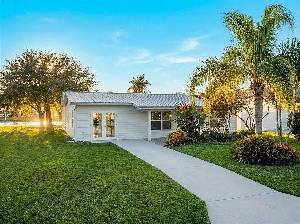 241 14th Place, Vero Beach FL 32960