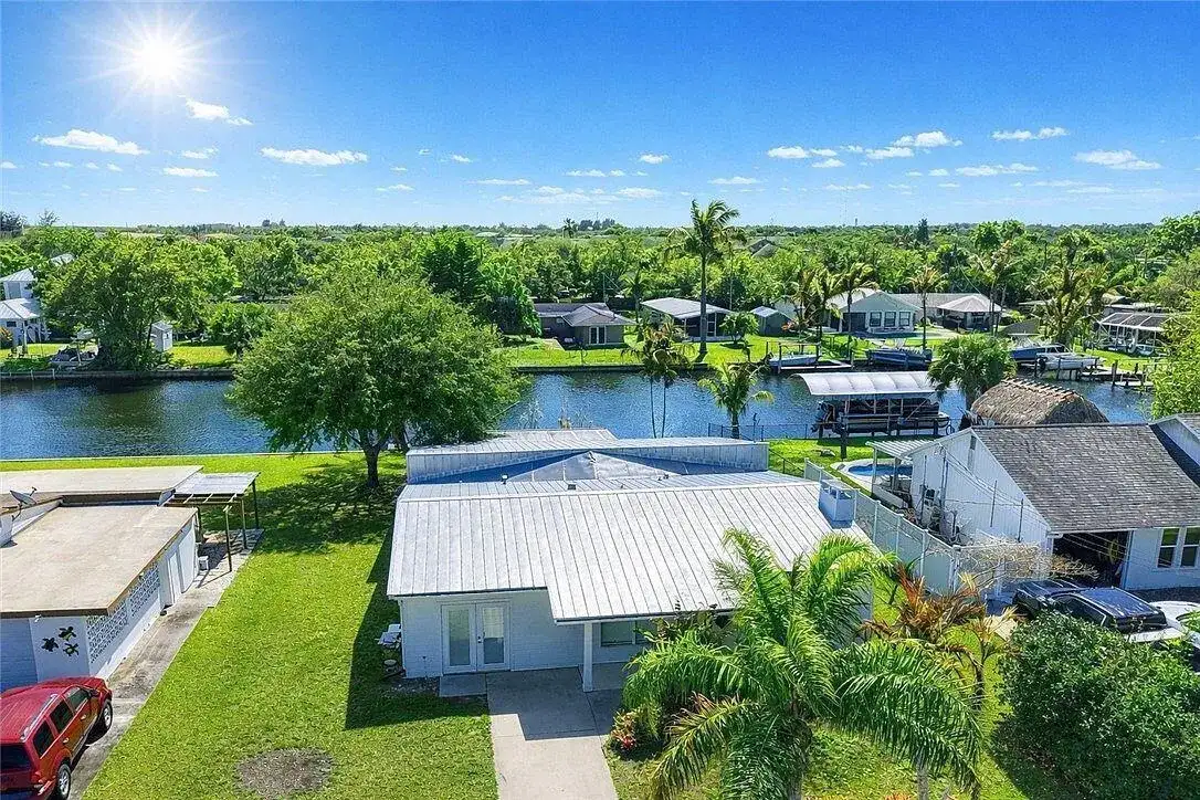 241 14th Place, Vero Beach FL 32960 photo 2