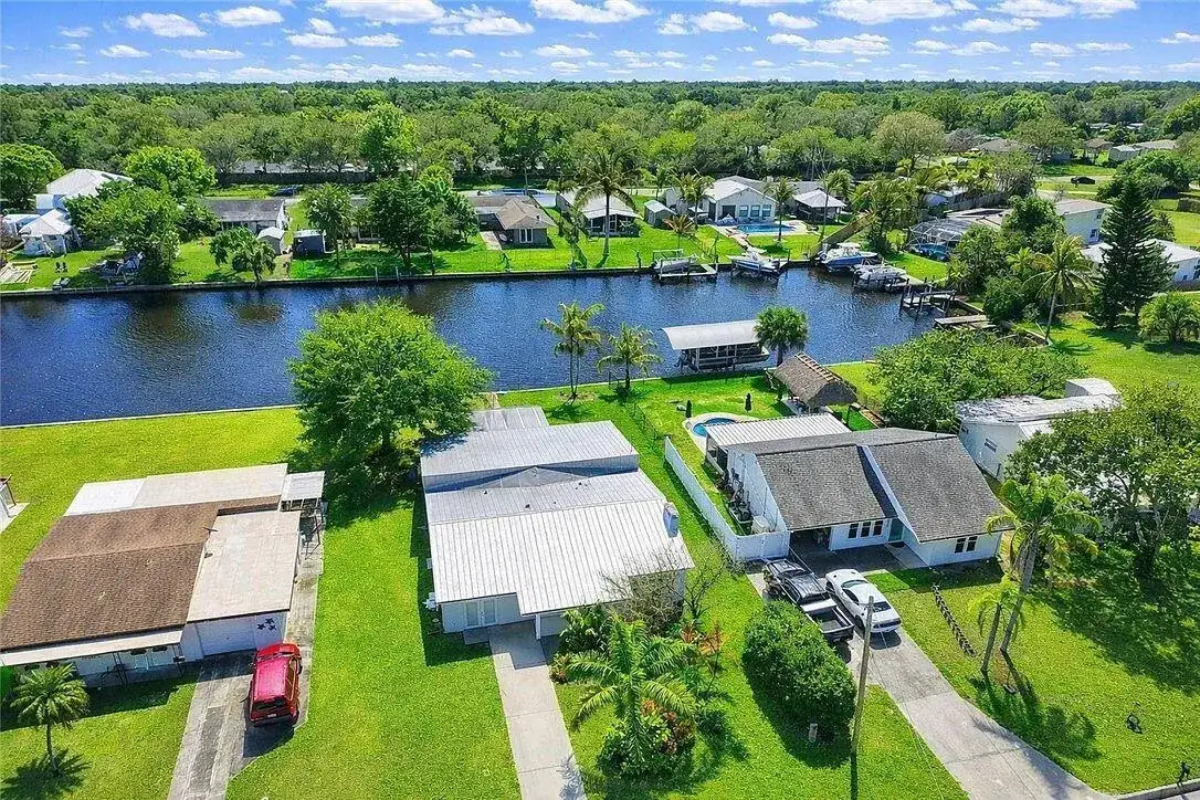241 14th Place, Vero Beach FL 32960 photo 3