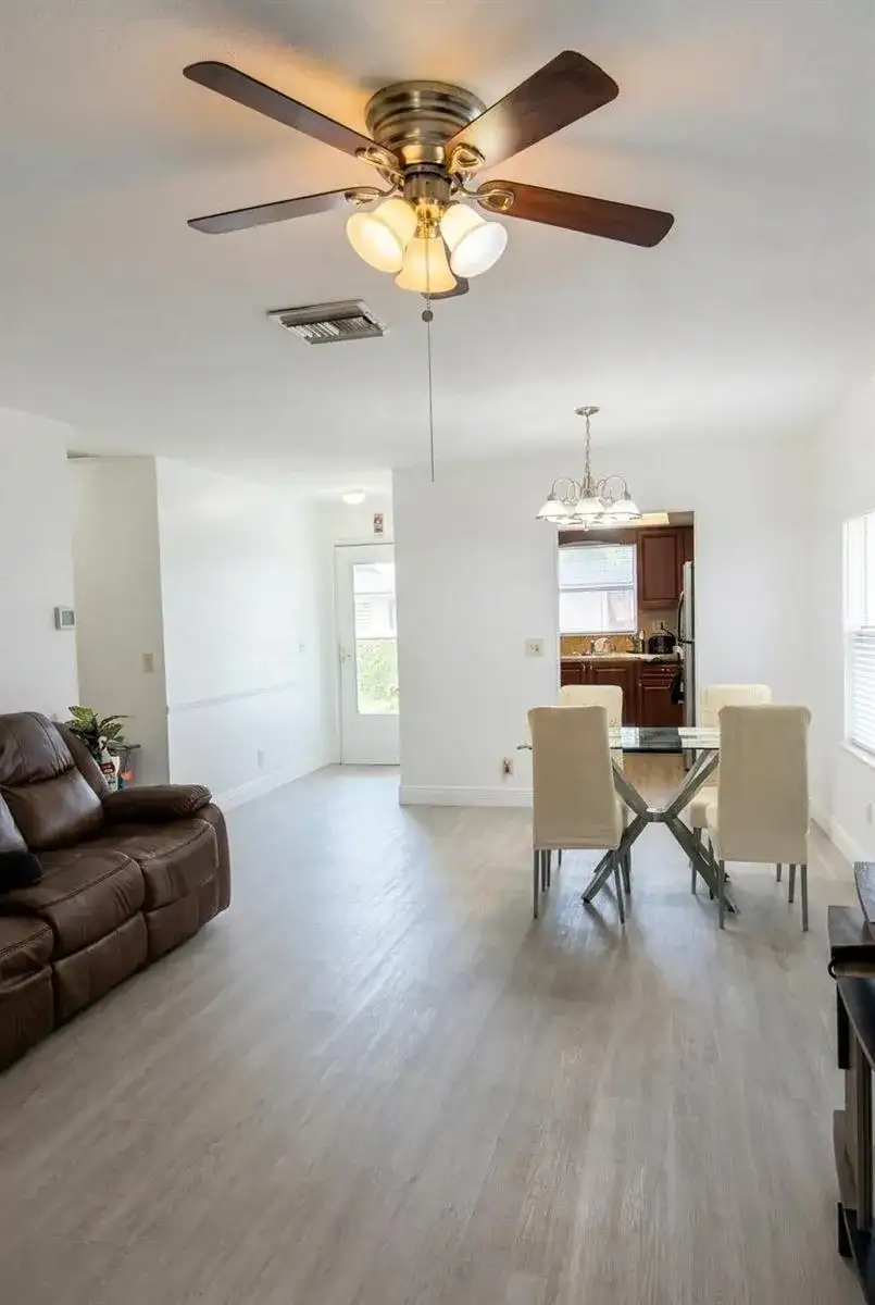 2898 Ashley Dr Drive E # C, West Palm Beach FL 33415 photo 4