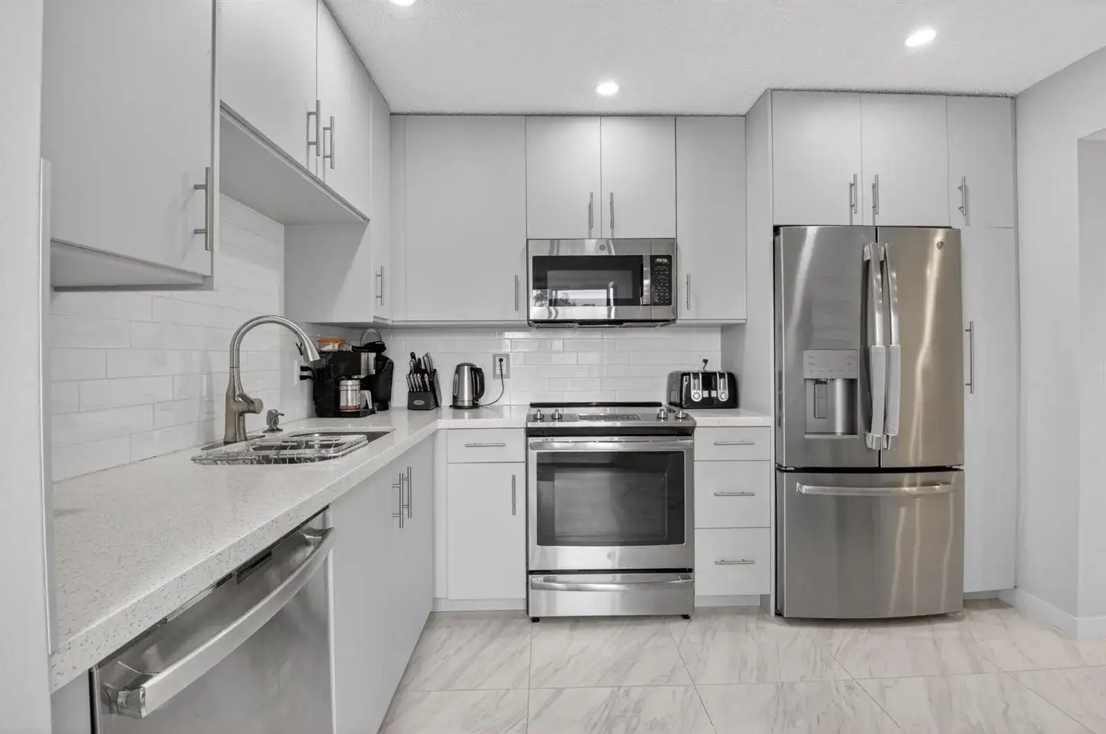 7563 Glendevon Lane # 1306, Delray Beach FL 33446