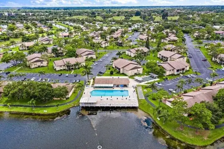 441 Pine Glen Lane # 2, FL 33463 photo 2