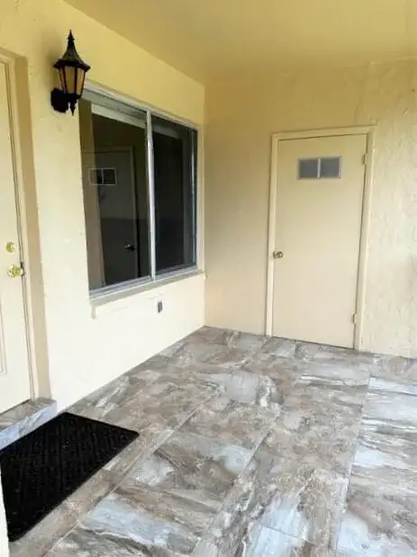441 Pine Glen Lane # 2, FL 33463 photo 3