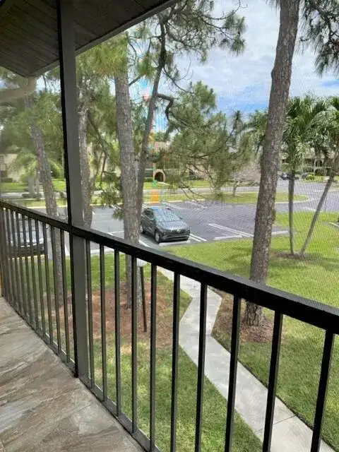 441 Pine Glen Lane # 2, FL 33463 photo 4