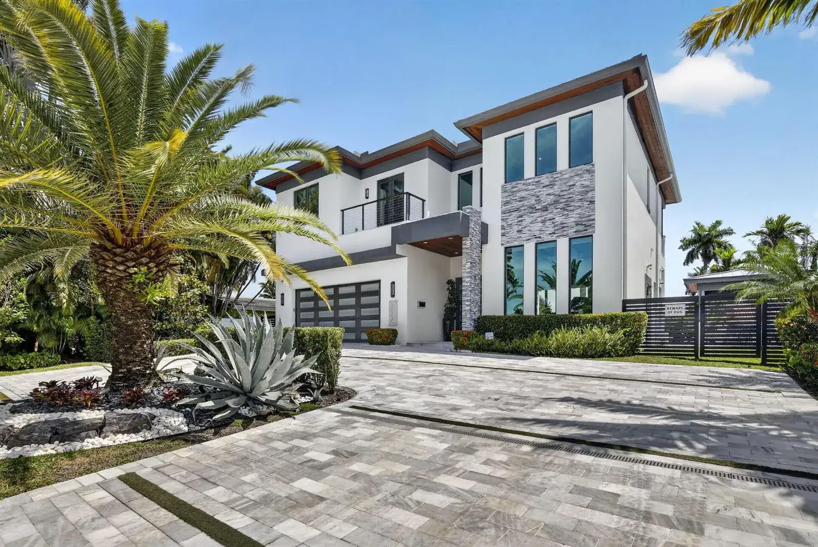 334 Isle Of Capri Drive, Fort Lauderdale FL 33301 photo 2