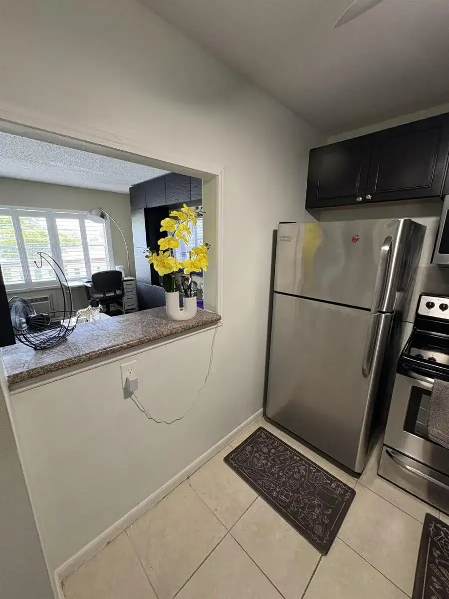 65 Preston B, Boca Raton FL 33434 photo 3