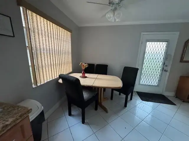 107 Flanders, Delray Beach FL 33484 photo 3