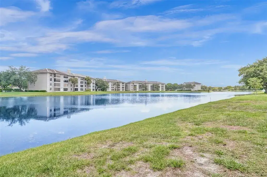 9440 Poinciana Place # 101, Davie FL 33324