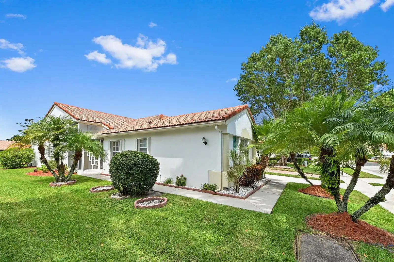 6077 Lake Hibiscus Drive, Delray Beach FL 33484 photo 2