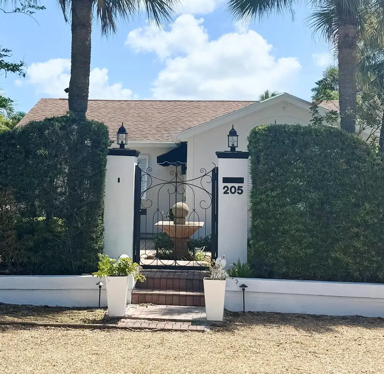 205 N 18th Ave Avenue N, FL 33460 photo 2