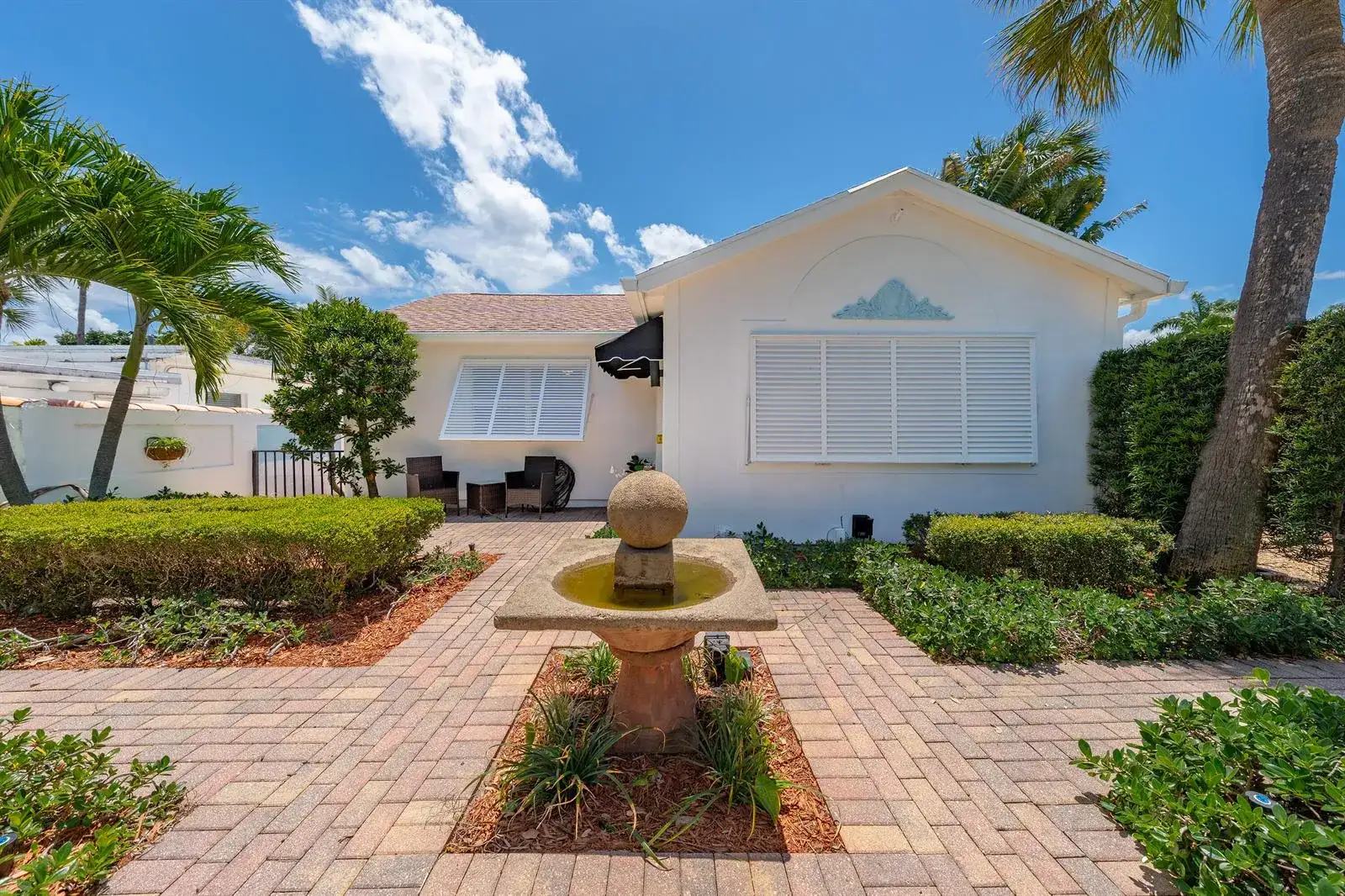 205 N 18th Ave Avenue N, FL 33460 photo 3