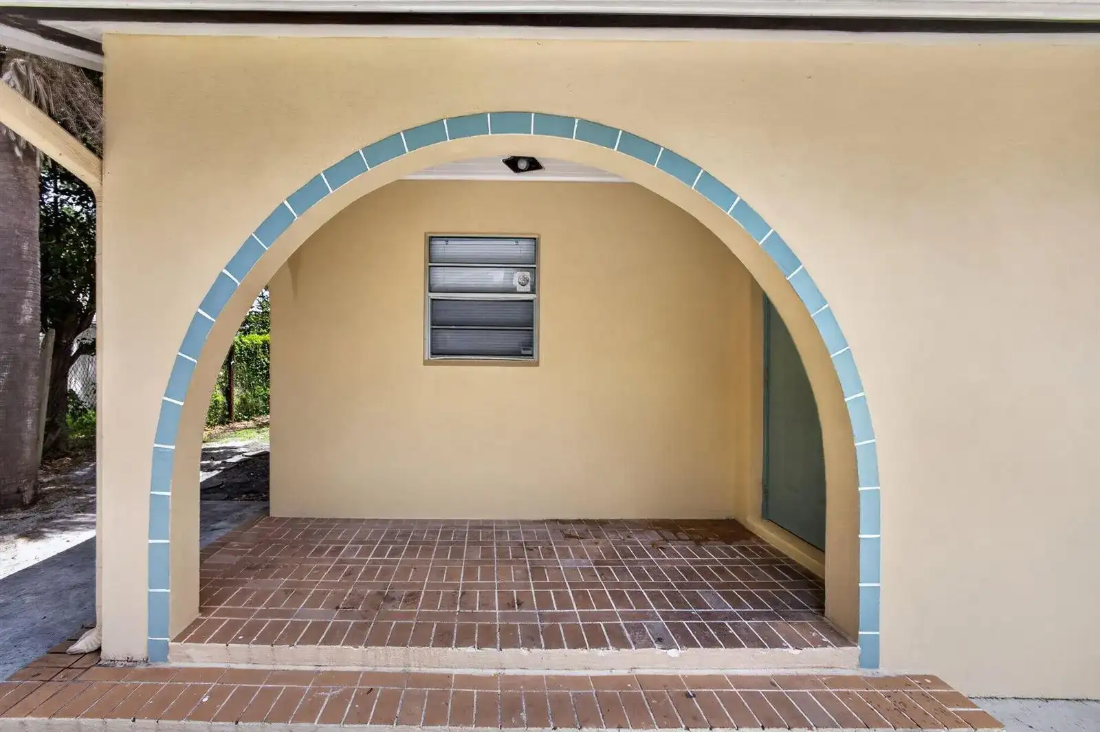 9484 Sun Court, Palm Beach Gardens FL 33403 photo 3