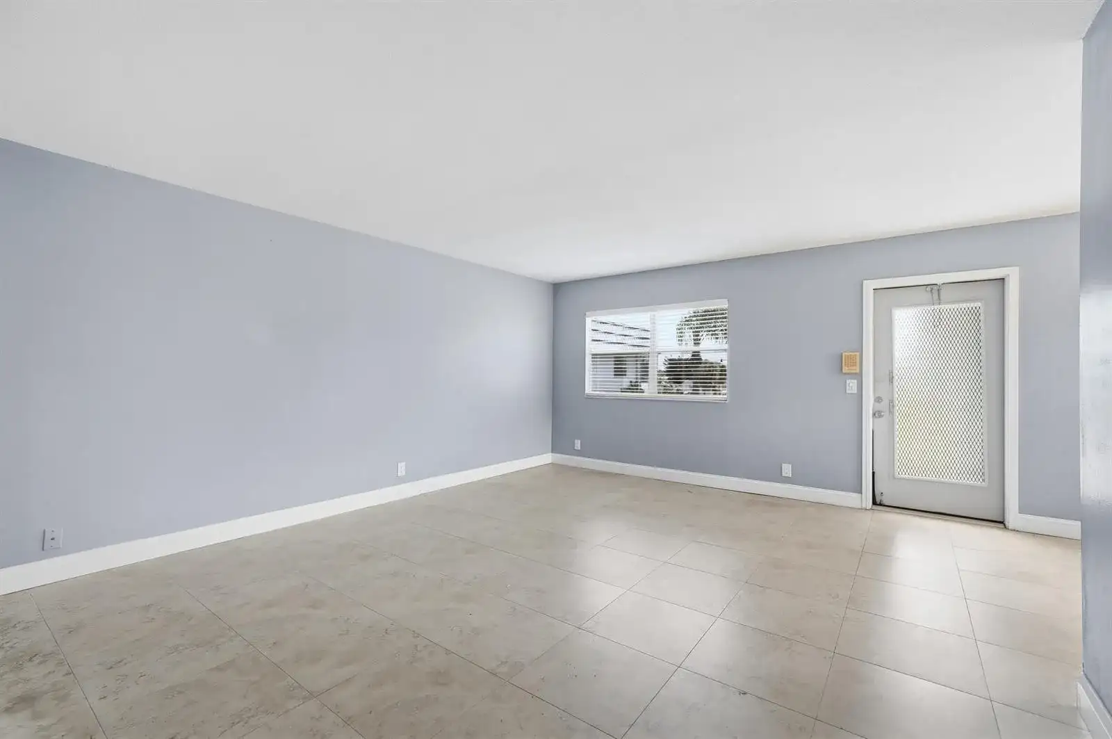 373 Tuscany G, Delray Beach FL 33446 photo 5